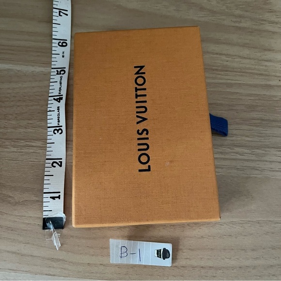 LOUIS VUITTON Small Orange Pull Out Gift Box Empty - Picture 1 of 8